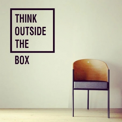 استیکر چوبی ، انگلیسی  THINK OUT SIDE THE BOX،کد 854